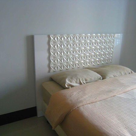 Greenbelt Excelsior Condominium Makati City Esterno foto